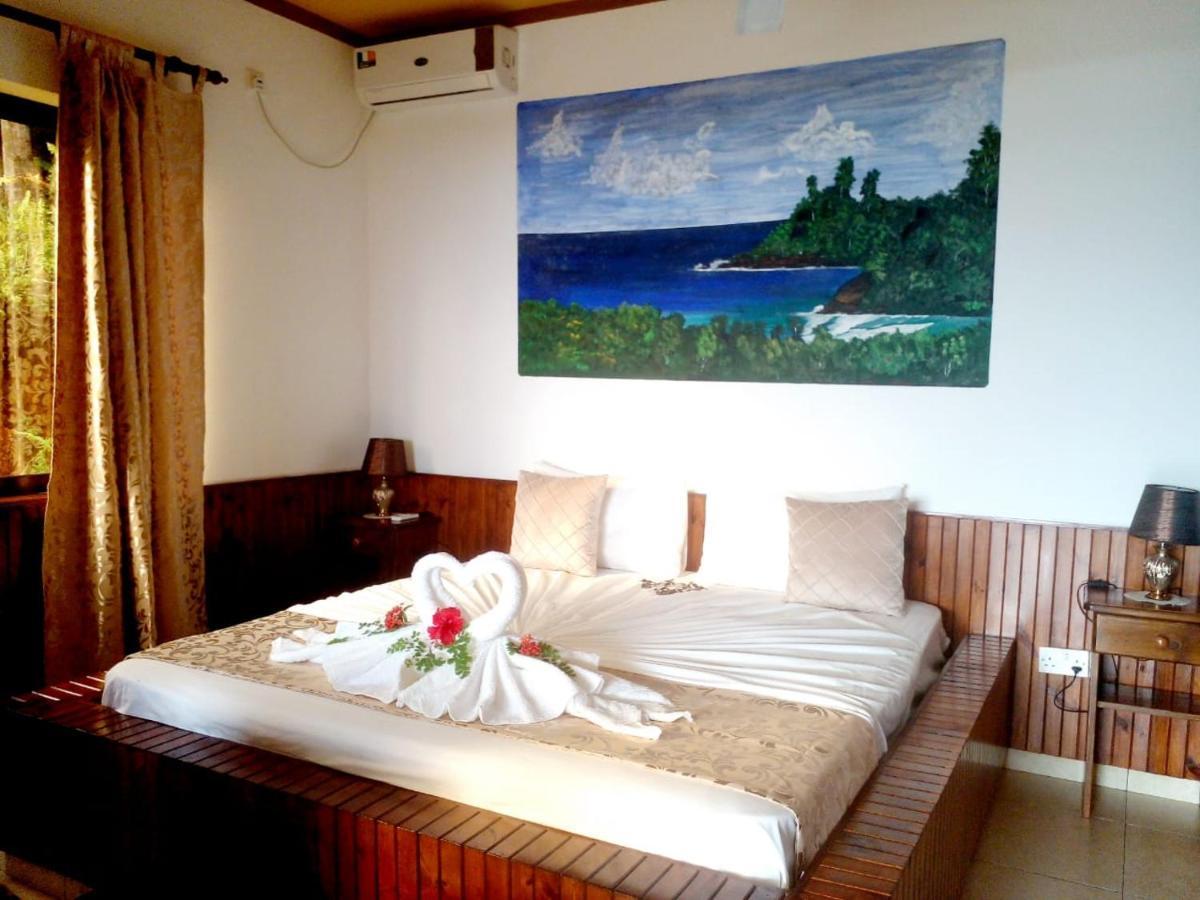 Les Elles Guesthouse Self Catering Baie Lazare  Esterno foto