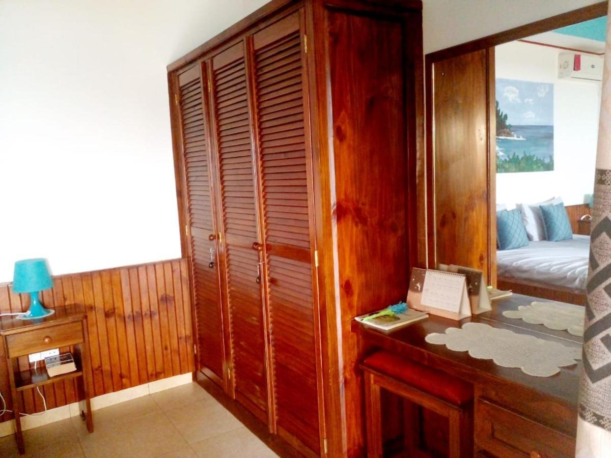 Les Elles Guesthouse Self Catering Baie Lazare  Esterno foto