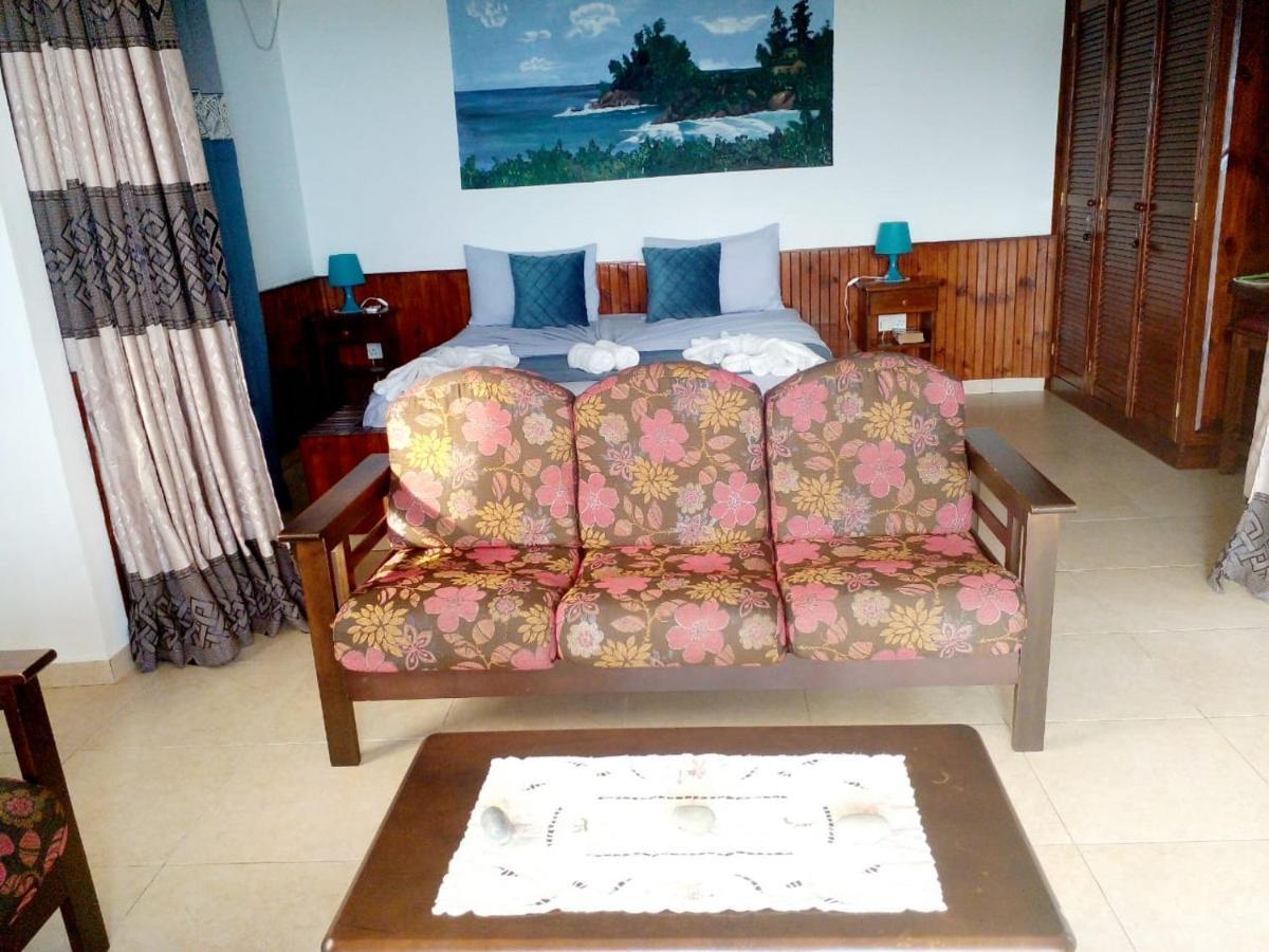 Les Elles Guesthouse Self Catering Baie Lazare  Esterno foto