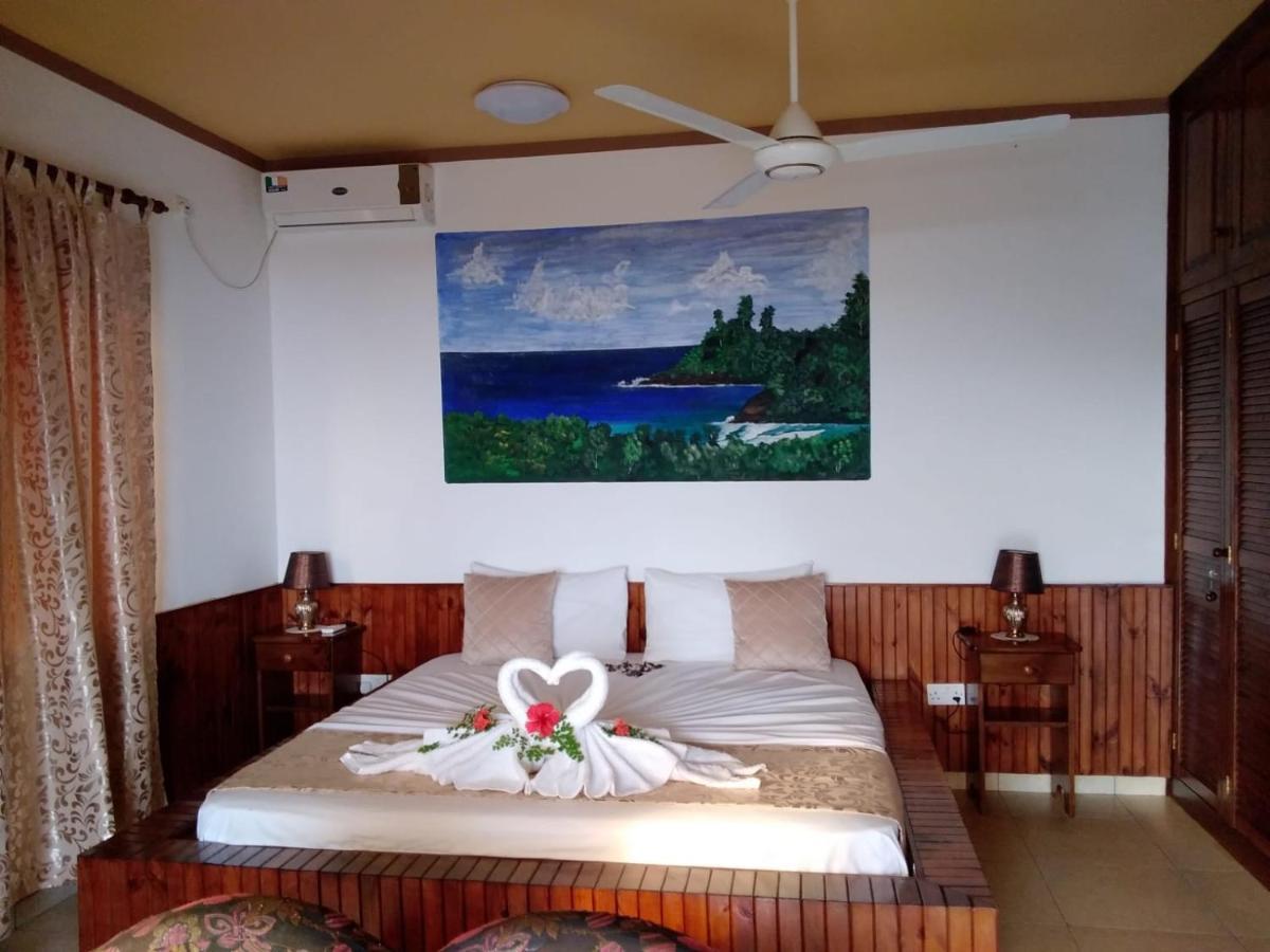 Les Elles Guesthouse Self Catering Baie Lazare  Esterno foto