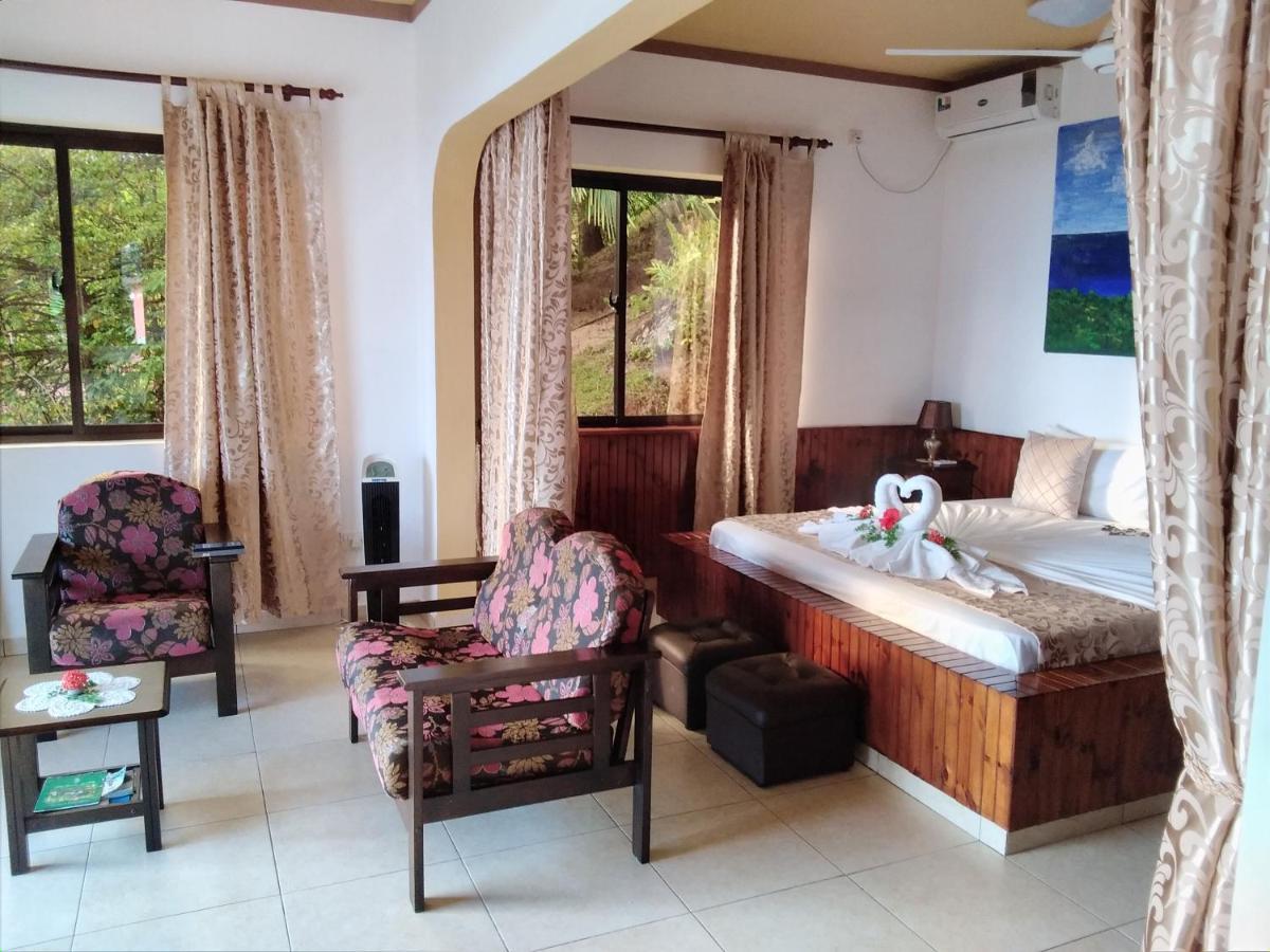 Les Elles Guesthouse Self Catering Baie Lazare  Esterno foto