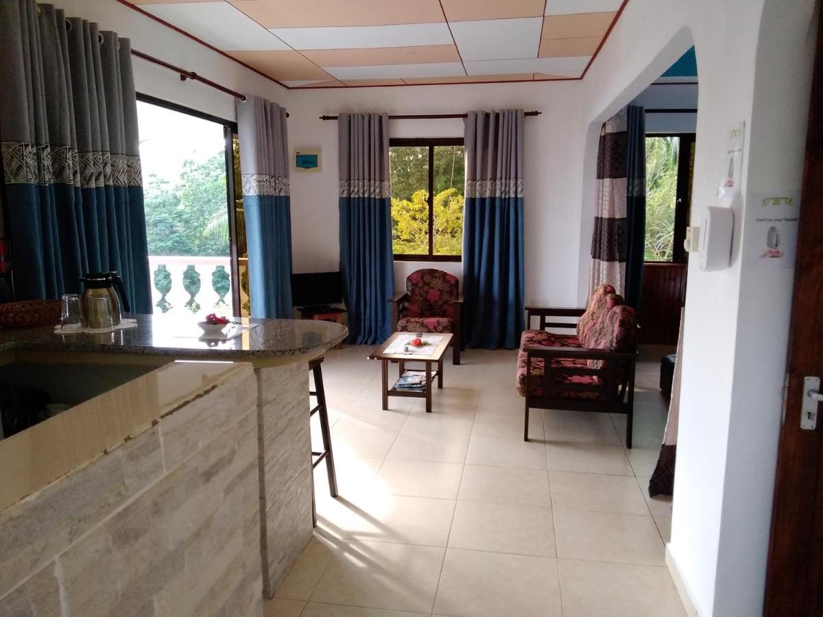 Les Elles Guesthouse Self Catering Baie Lazare  Esterno foto