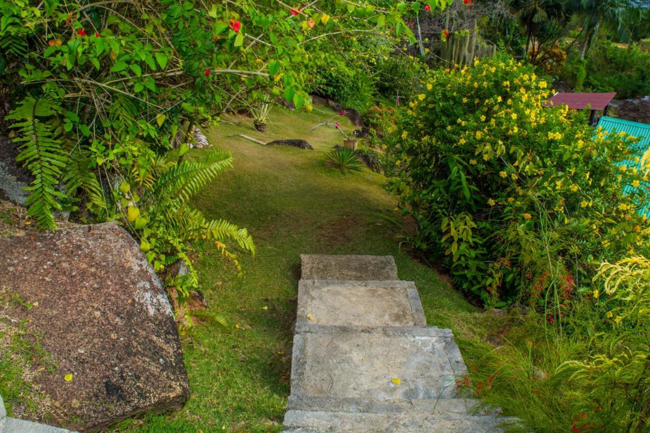 Les Elles Guesthouse Self Catering Baie Lazare  Esterno foto